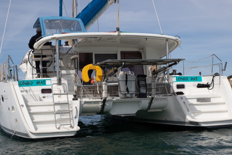 Le catamaran vue de l'arrière