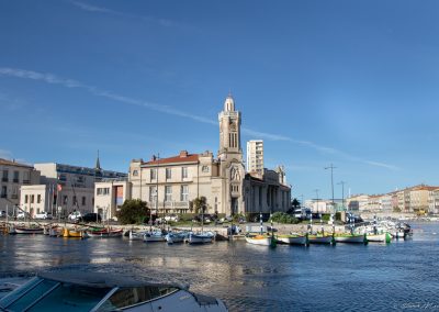 Ville de Sète vue du port de plaisance